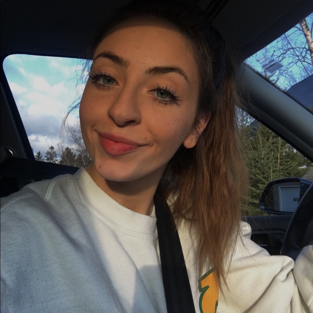 Meet your Posher, Hana